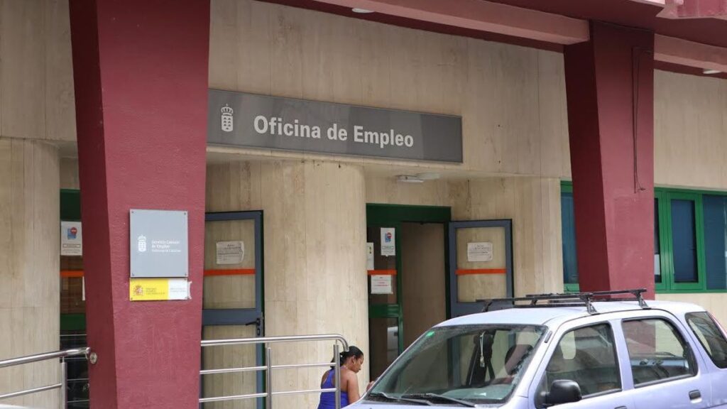 Canarias lidera la caída del paro en septiembre: 4.156 desempleados menos en un mes