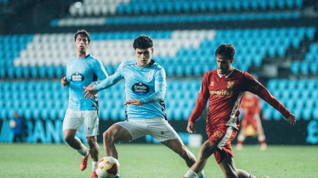 Tercera vez en Balaídos: el CD Tenerife busca su primera victoria ante el Celta Fortuna en el fútbol profesional