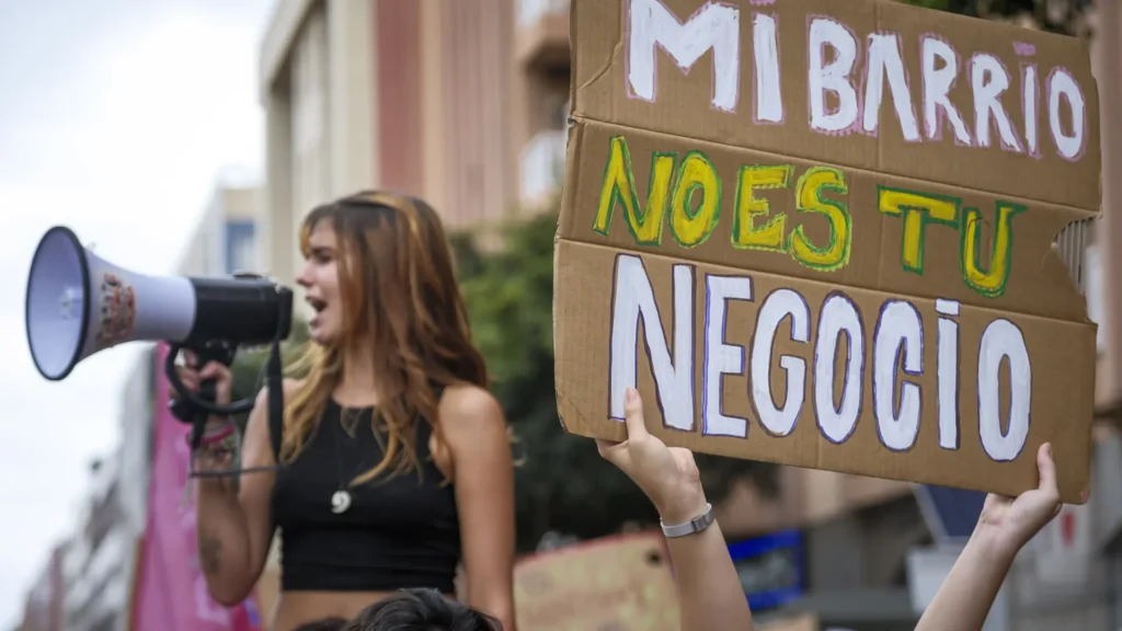Huelga de inquilinos el 11N: por qué los sindicatos eligen la víspera electoral para paralizar España