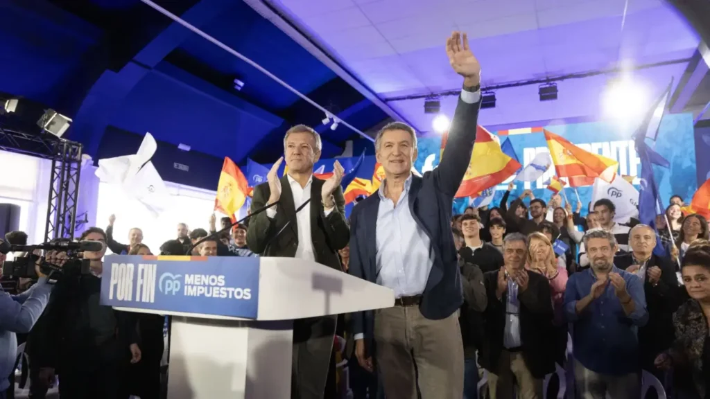Feijóo promete bajar impuestos a jóvenes, familias y autónomos y alerta: «¿Queremos lo de Francia?»
