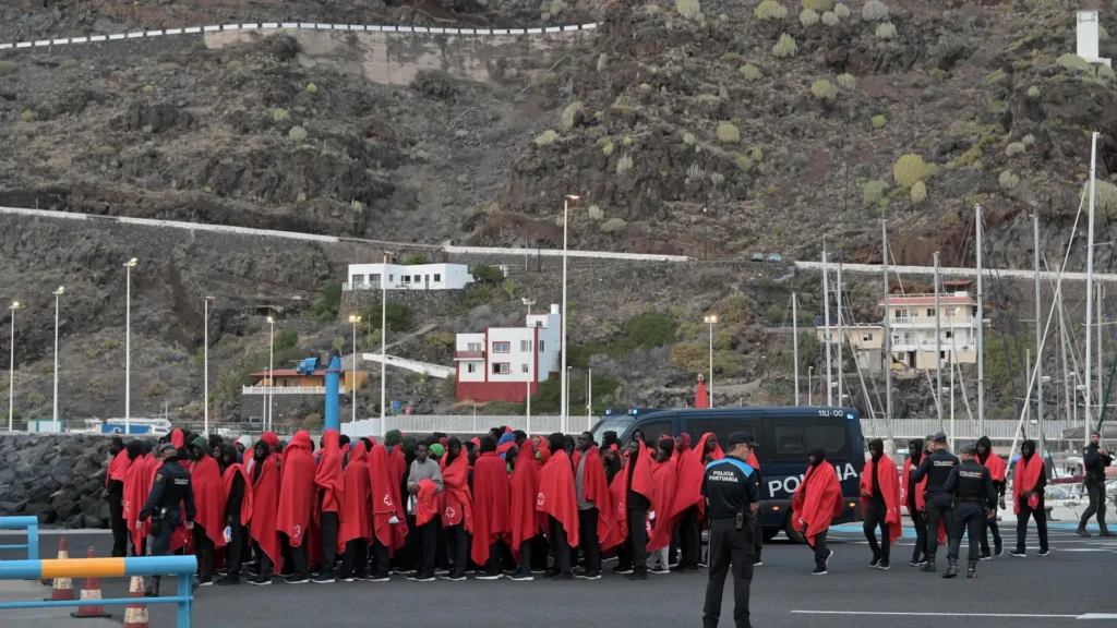 El Hierro colapsa: 1.414 migrantes en una semana y el hospital al límite