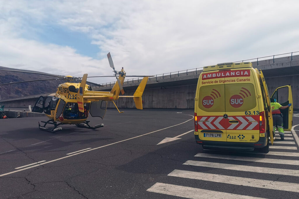 Rescatan en helicóptero a un hombre de 78 años tras caer 10 metros por un barranco en La Gomera