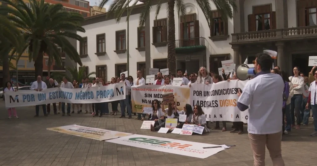 Médicos aplazan la huelga indefinida: qué cambia ahora para la sanidad canaria