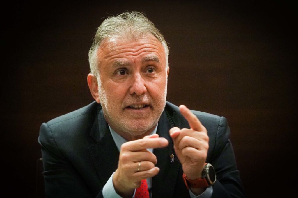 Ángel Víctor Torres: «PP y Vox gobiernan donde se niega ayuda a menores migrantes»