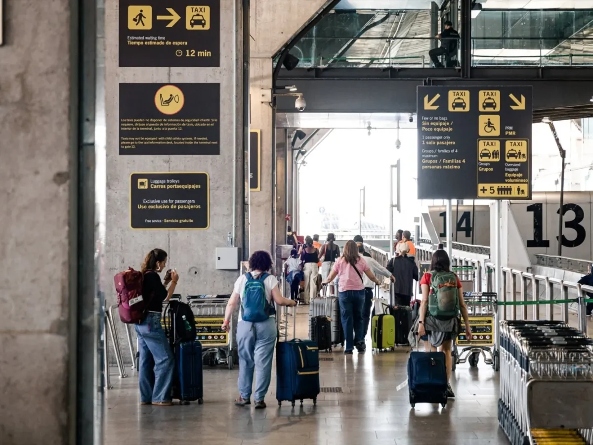 Canarias bate récord de vuelos en un solo día: 1.344 operaciones en el Puente del Pilar