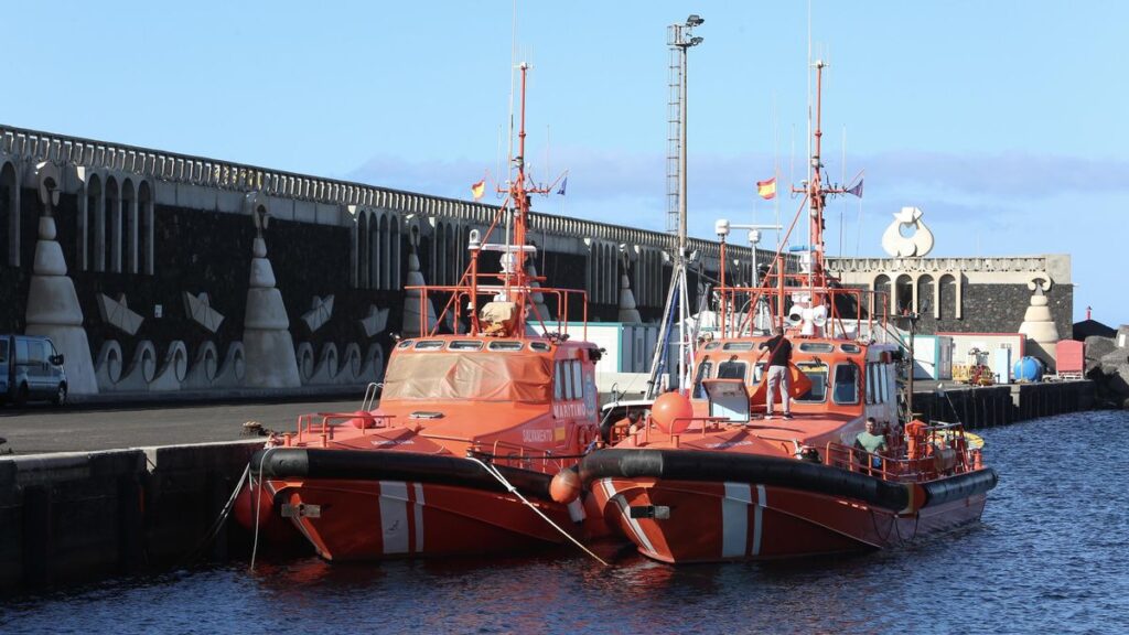 El Hierro recibe un cayuco con 61 menores: cuatro muertos en una travesía de ocho días desde Gambia
