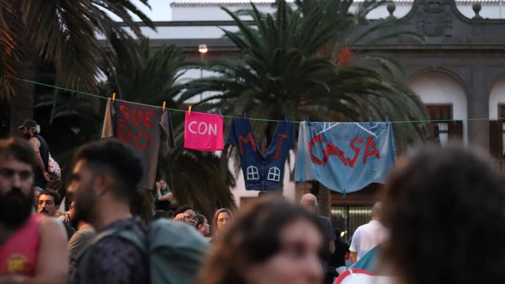 Derecho al Techo lleva su lucha a la calle: ¿por qué convocan una huelga general en Canarias?