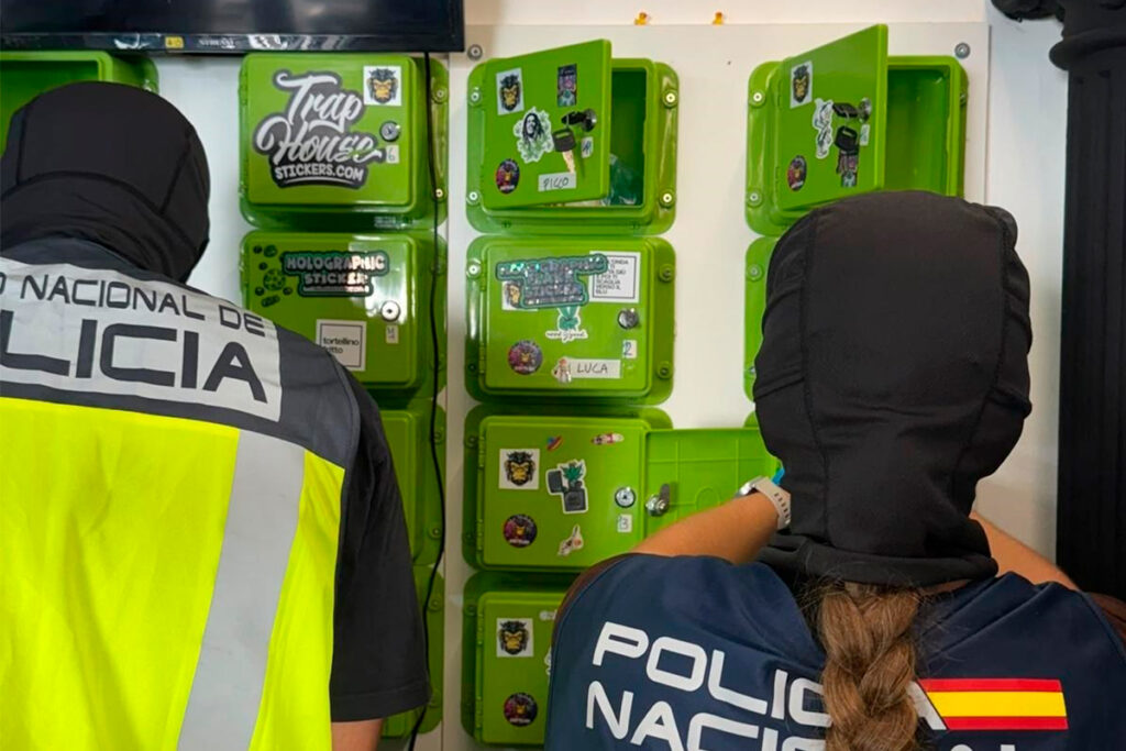 Ocho detenidos en Tenerife: así operaba la red que vendía droga en un centro comercial turístico
