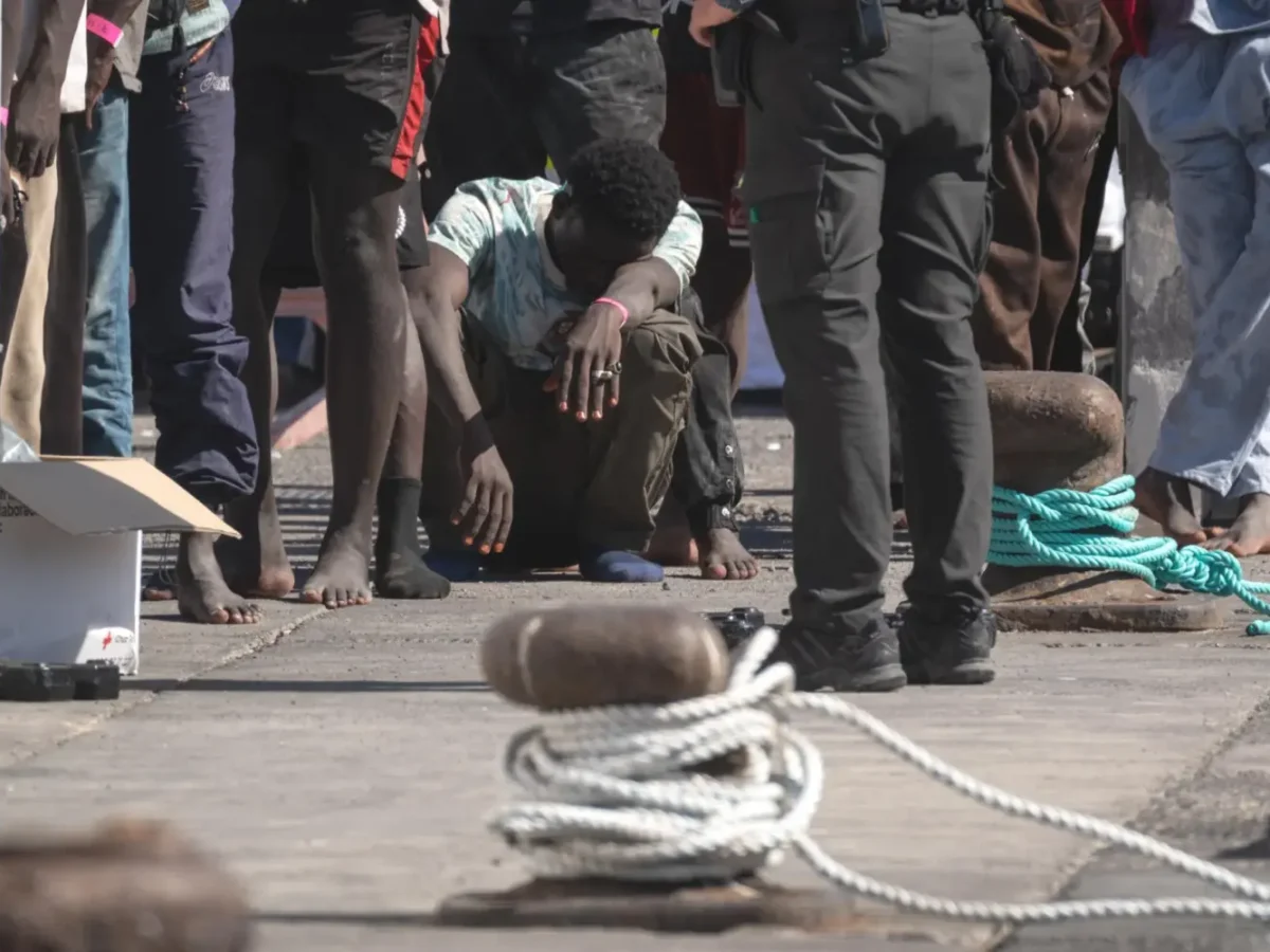 668 migrantes en 24 horas: El Hierro recibe dos cayucos con 356 personas en una sola tarde