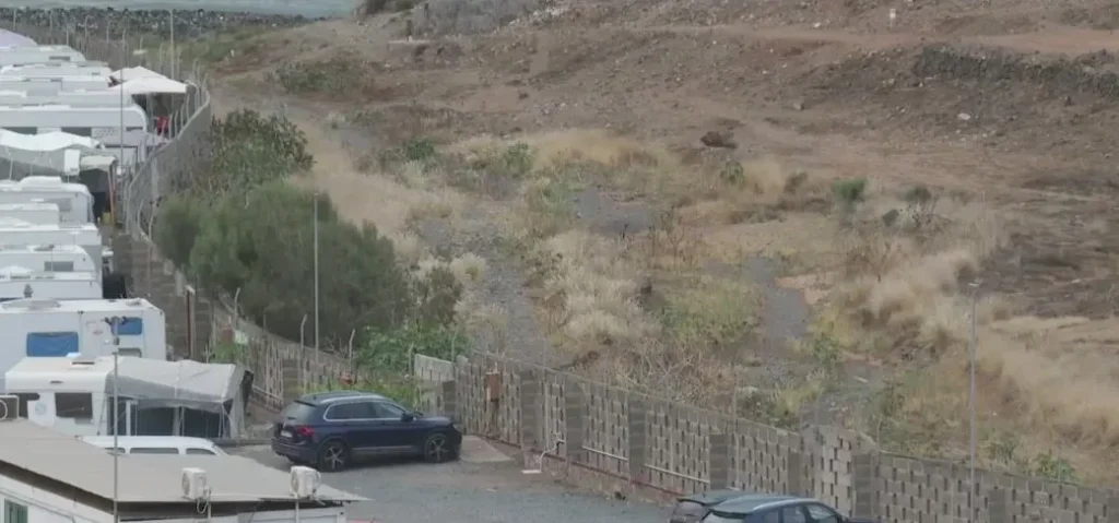 Hallan un cadáver en avanzado estado de descomposición en un camping de Telde