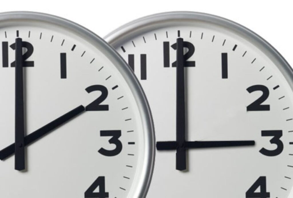 Canarias amanecería a las 9:00 si elimina el cambio de hora: cómo afectaría a tu rutina