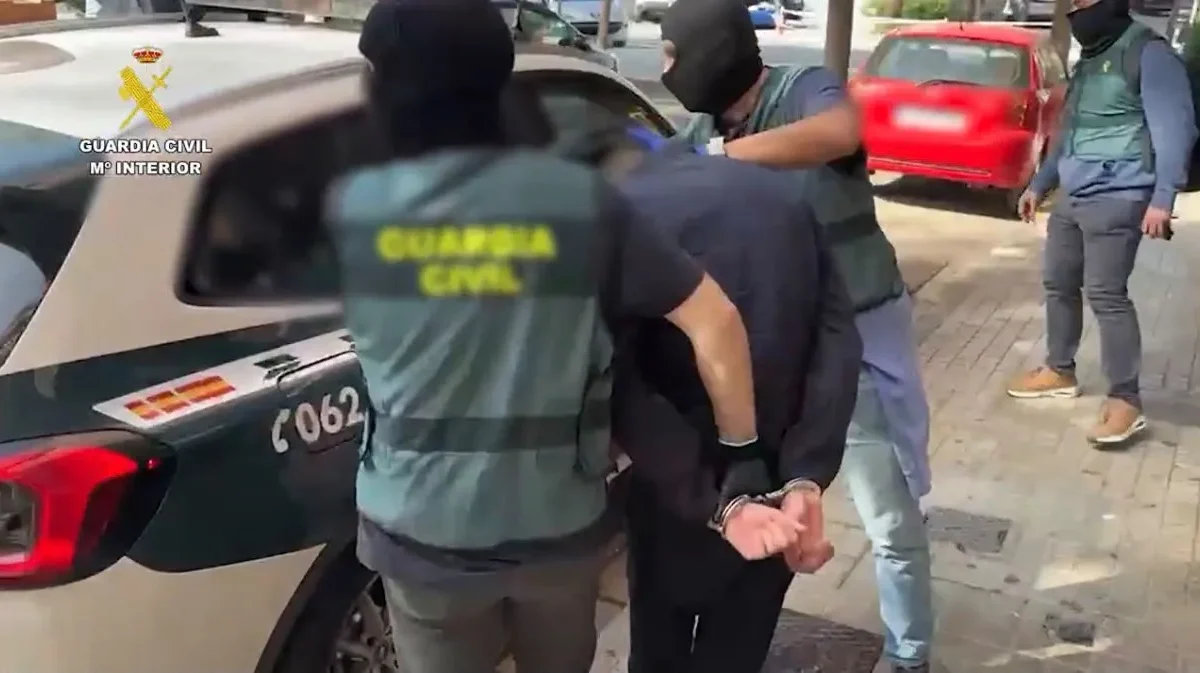 Detienen en Tenerife a dos líderes de Blocus por saqueos