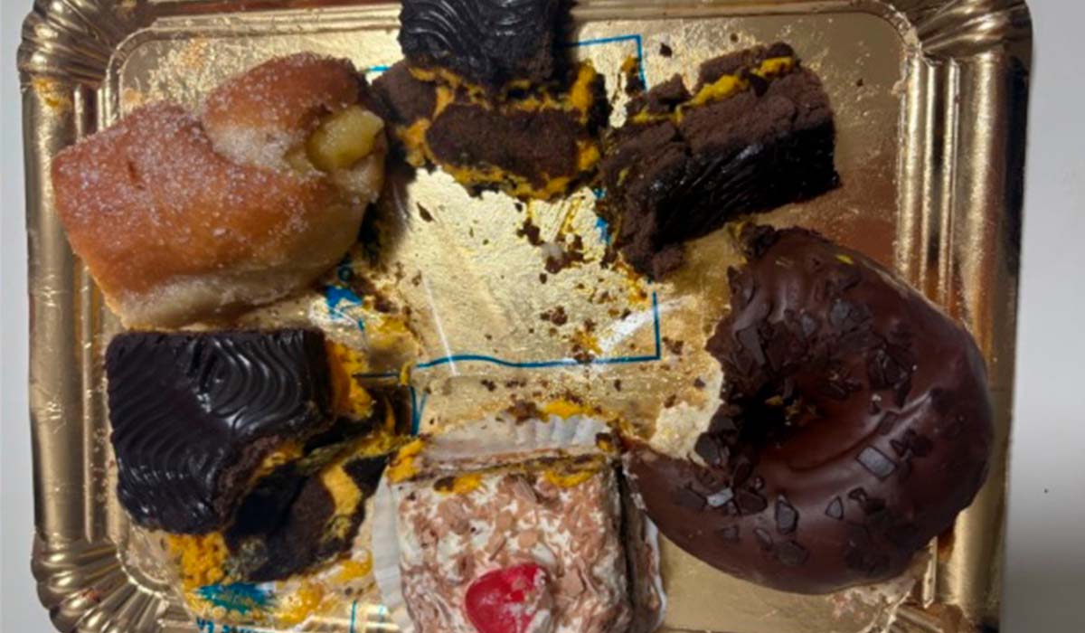 Devolvieron los dulces mordidos en una pastelería de Tenerife: «Habían probado todos»
